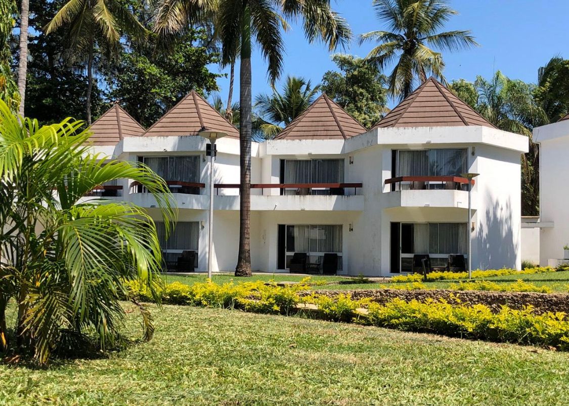 Kenya bay beach hotel stay